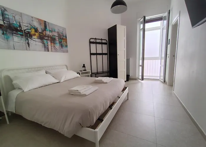 Appartamento Putignani 210 *